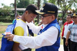 Kukuhkan Tagana, Bupati Hidayat Ajak Bersahabat Dengan Lingkungan