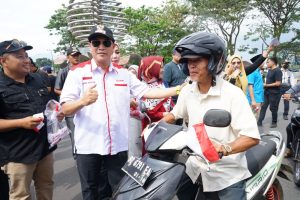Bagi 5000 Bendera Merah Putih, Wabup Kepahiang Harap Dapat Menumbuhkan Jiwa Patriotisme dan Nasionalisme