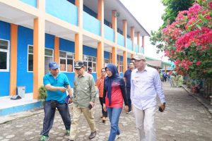 Monev, Bupati Hidayat Tinjau Pengembangan Jaringan Distribusi dan Sambungan Rumah Serta Rehabilitasi Ruang Kelas SDN 09 Kepahiang