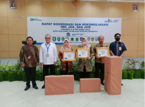 Raih Penghargaan Penyetor IWP, JKK dan JKM Tercepat, Kepala BPKAD : Ini Merupakan Komitmen Pemkot Bengkulu Dalam Kesejahteraan ASN
